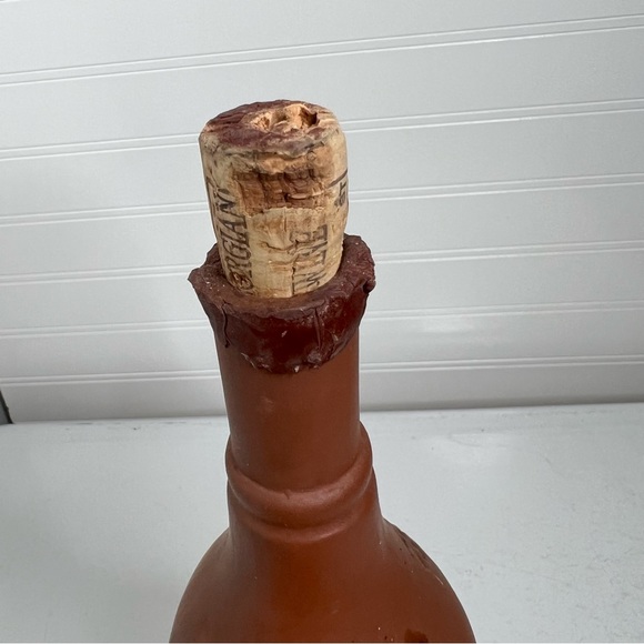 Kindzmarauli Georgian empty collectors bottle - Picture 9 of 9